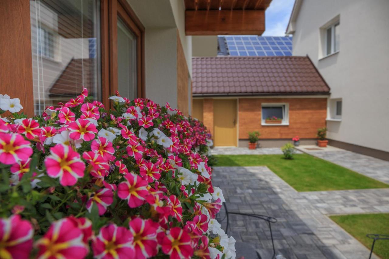 Villa Michaela Bešeňová Eksteriør billede
